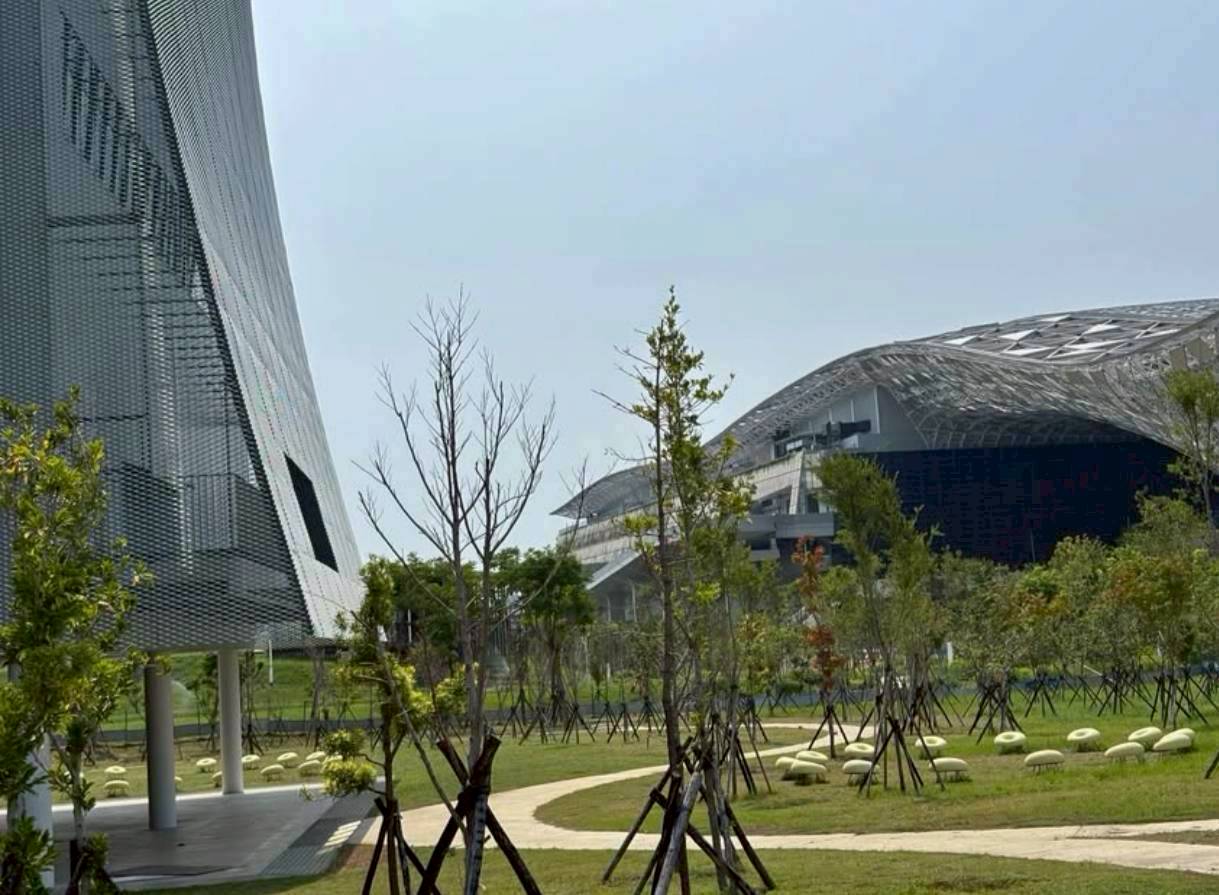 親家中央公園 要錢不要房 成本價讓利!!!!