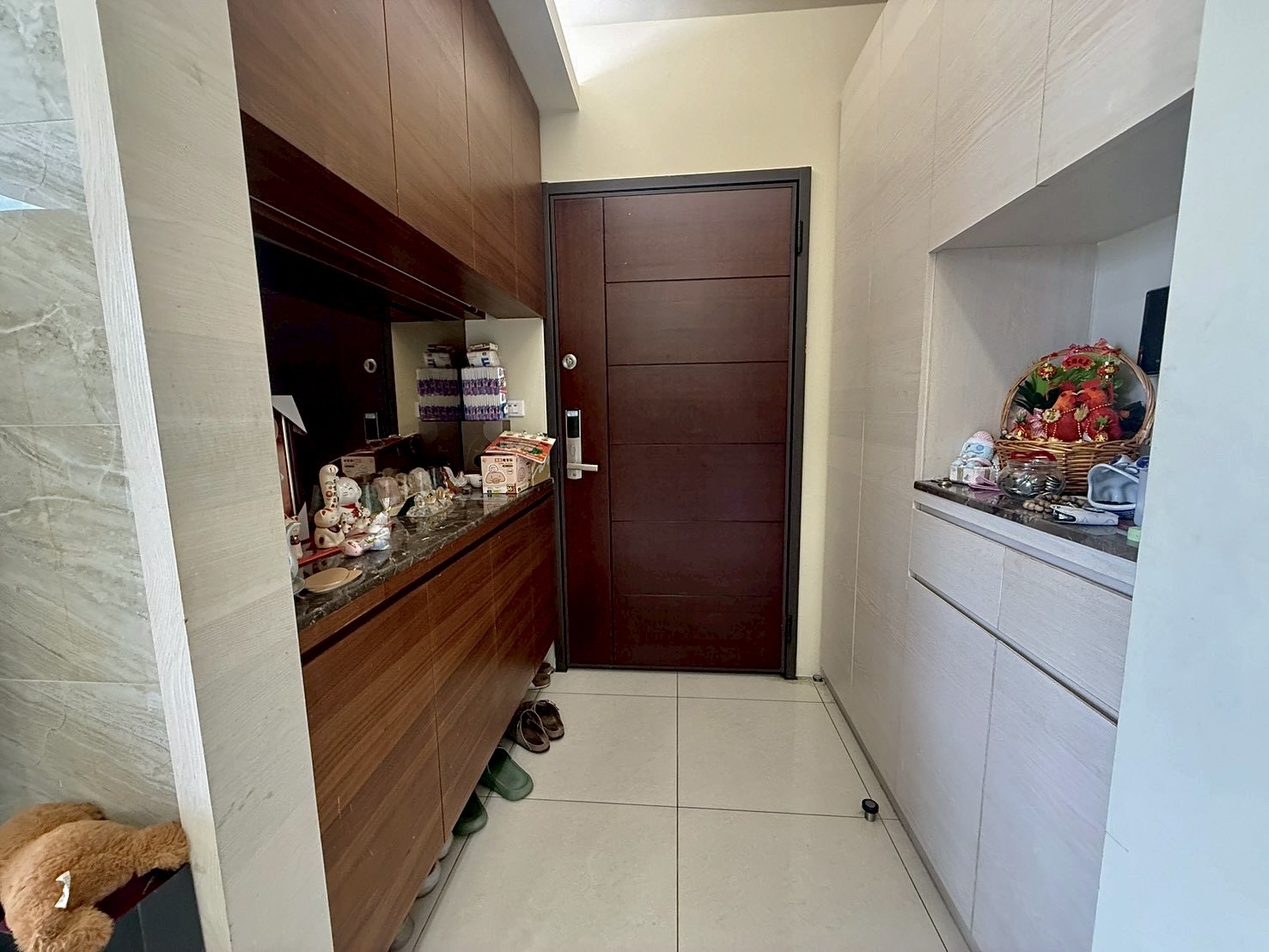 烏日丨高鐵特區娛樂城三房平車學區宅